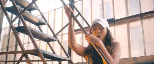 Gif of Hyolyn in her dally video